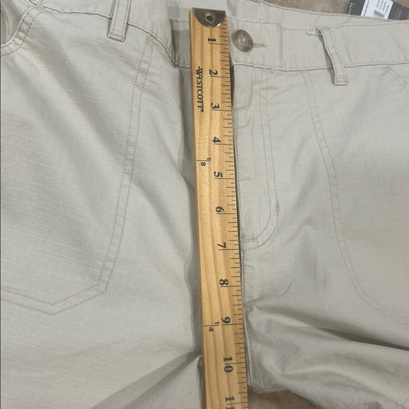 Eddie Bauer Adventure Ripstop Shorts Womens sz  8P Beige Hiking Outdoor new walk - Picture 11 of 16